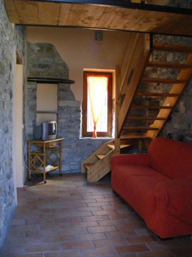 Albergo Diffuso Casa Delle Favole Ferriere Exterior foto