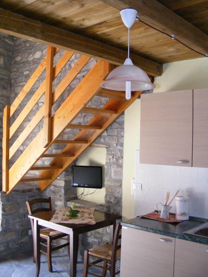 Albergo Diffuso Casa Delle Favole Ferriere Exterior foto
