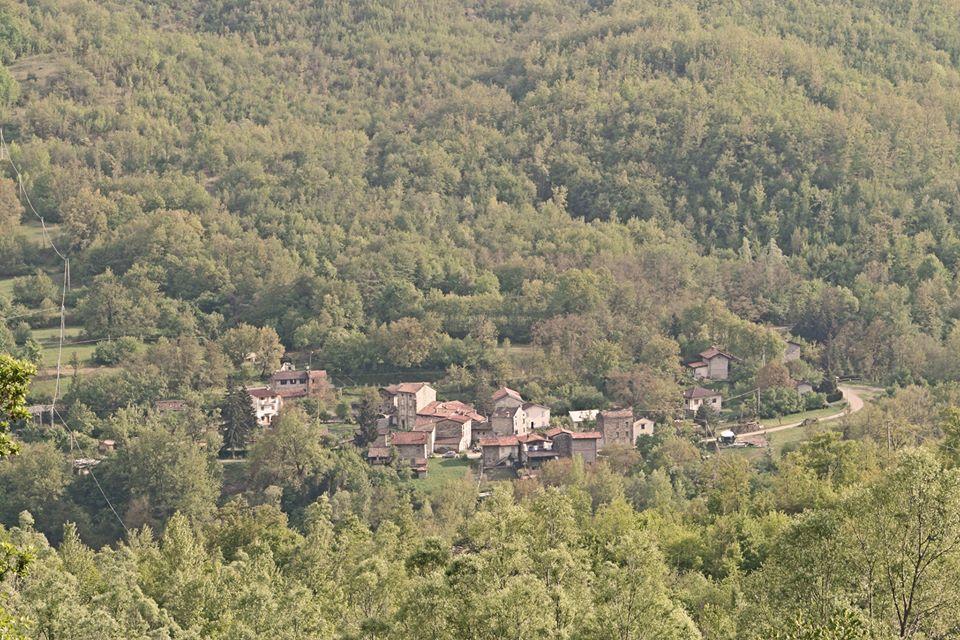 Albergo Diffuso Casa Delle Favole Ferriere Exterior foto